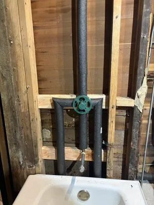 Legends Plumbing Logo