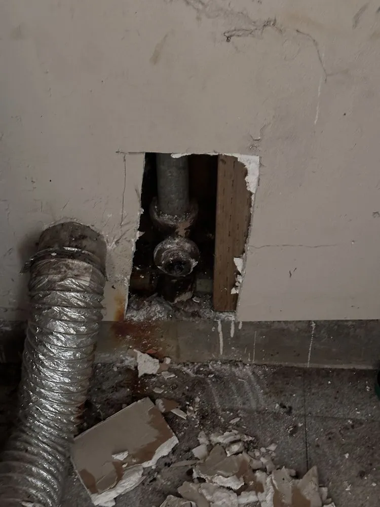 Slide of Lemus Plumbing