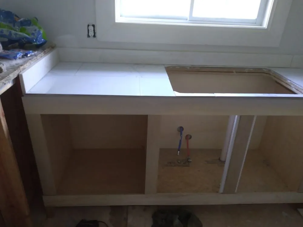 Slide of Leo Handyman And Remodeling