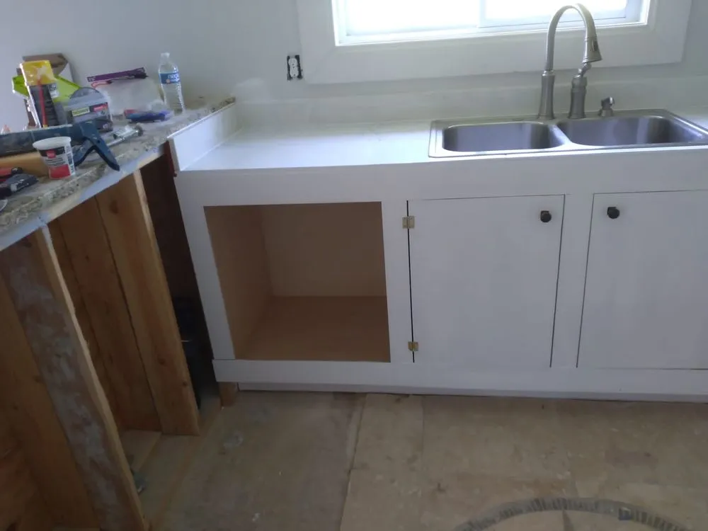 Slide of Leo Handyman And Remodeling