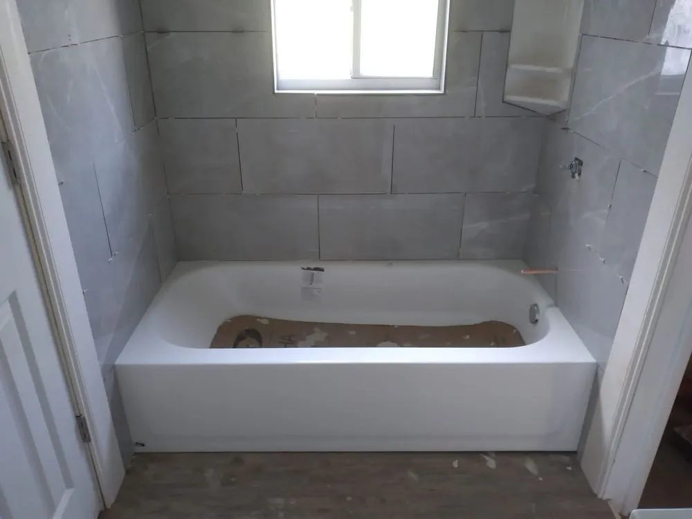 Slide of Leo Handyman And Remodeling