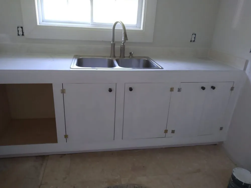 Slide of Leo Handyman And Remodeling