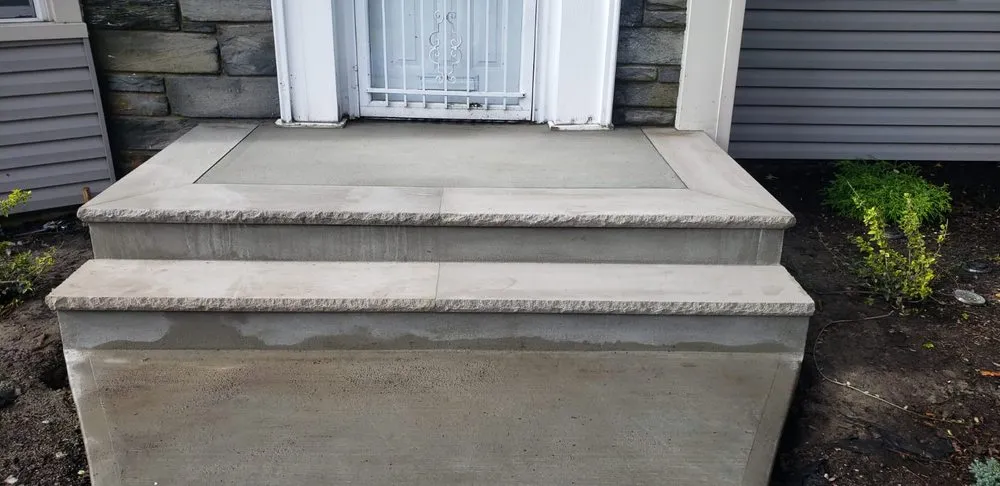 Slide of Leon Home Improvement