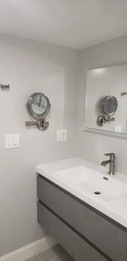 Slide of Leon Home Improvement