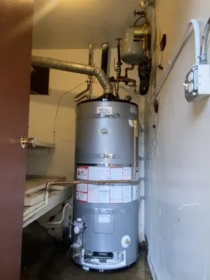 Leon Plumbing Company Logo