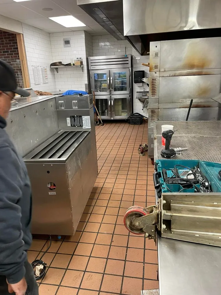 Slide of Leonards 24 Hour Service