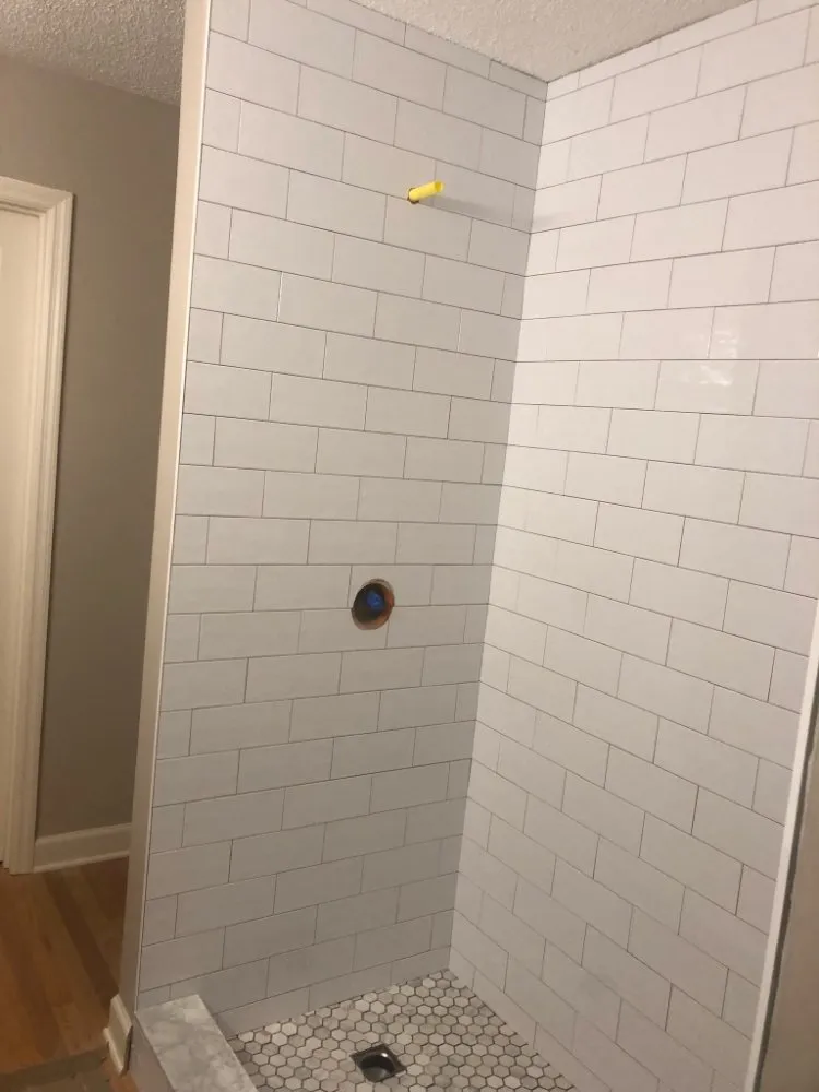 Slide of Leonel Construction Services