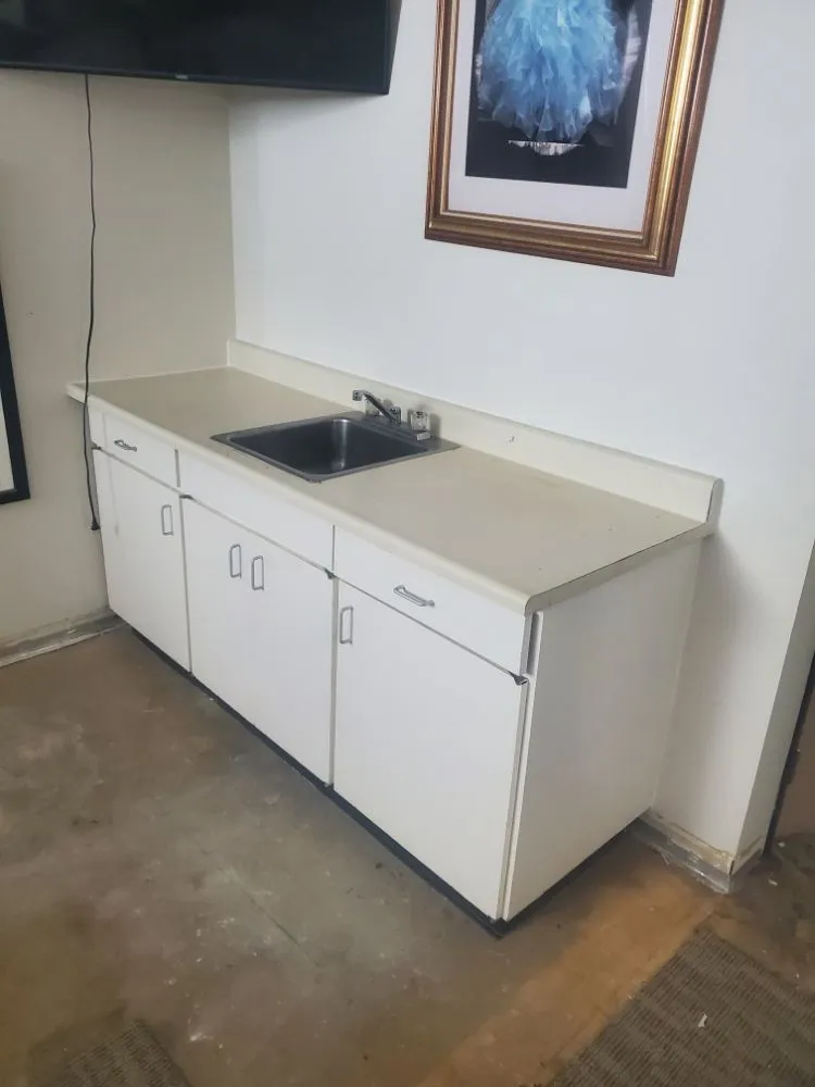 Slide of Leon's Rooter Plumbing