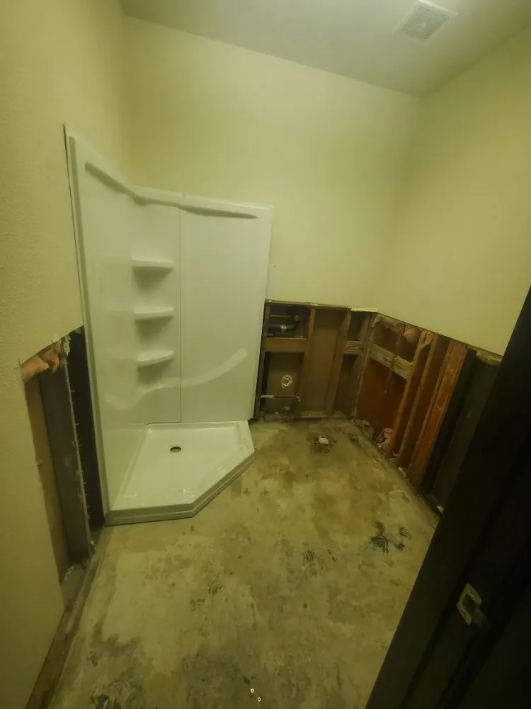 Slide of Leon's Rooter Plumbing