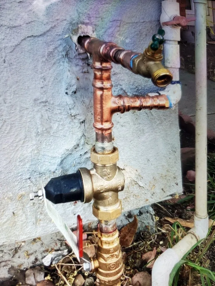 Slide of Leon's Rooter Plumbing