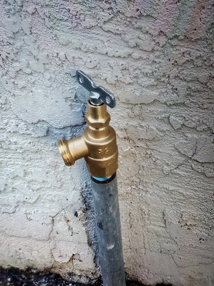 Slide of Leon's Rooter Plumbing