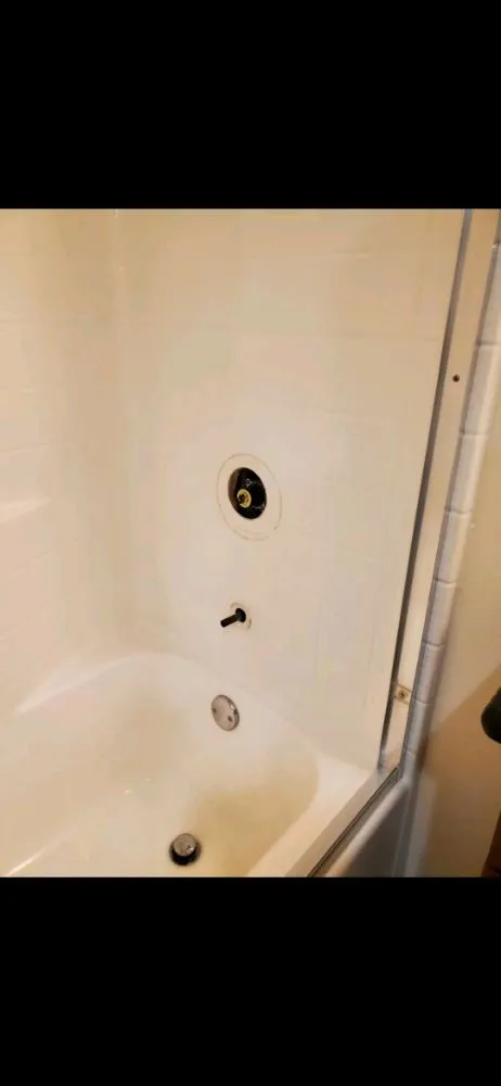 Emergency emergency plumbing service in Los Angeles, CA - Leos Painting and Cleaning Services