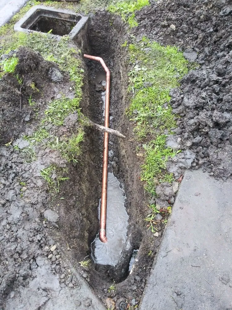 Slide of Leo's Plumbing Repair