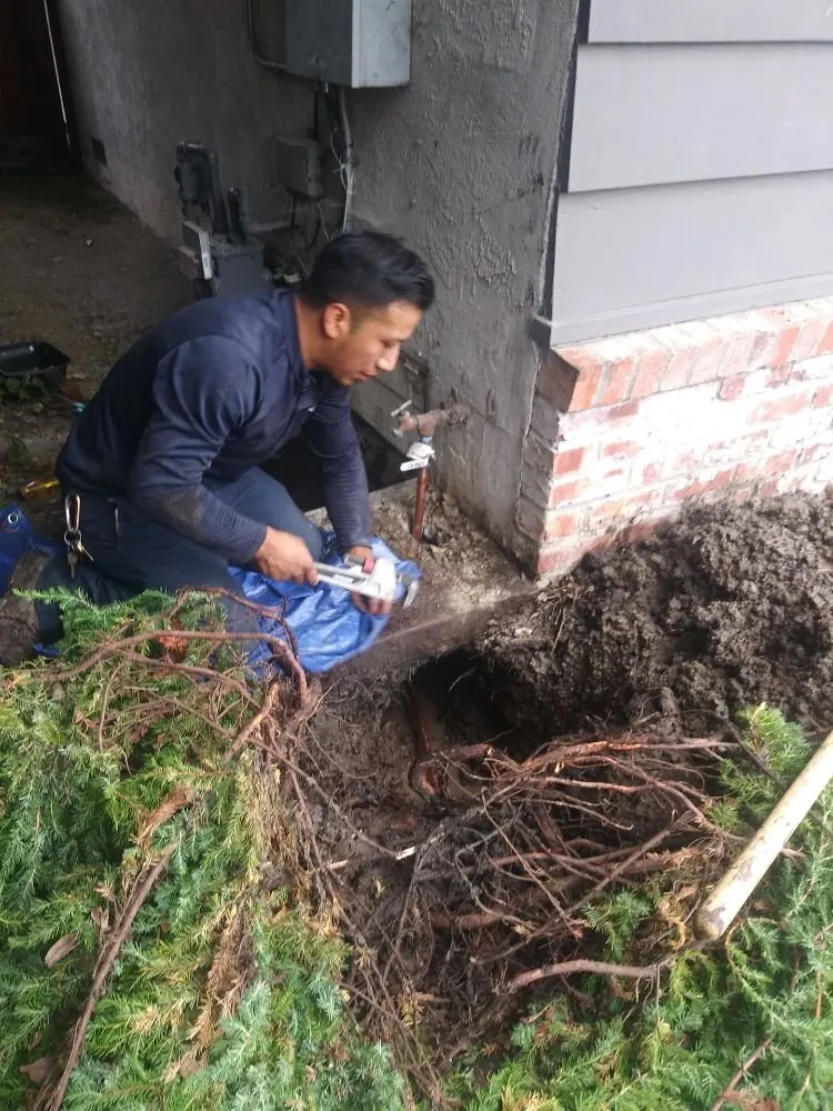 Slide of Leo's Plumbing Repair