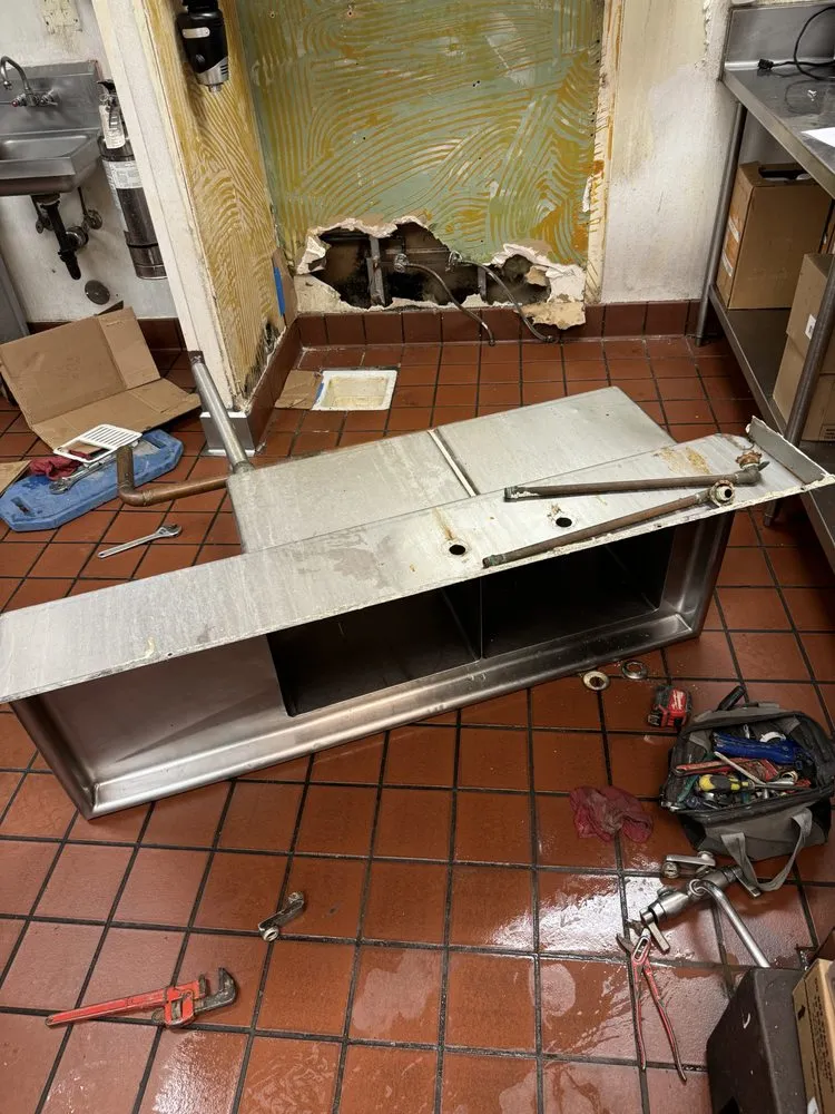 Slide of LeosPlumbing24Seven