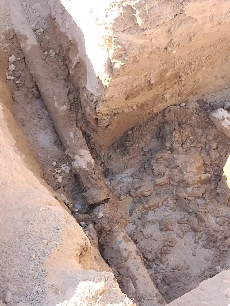 Slide of Les' Plumbing Service