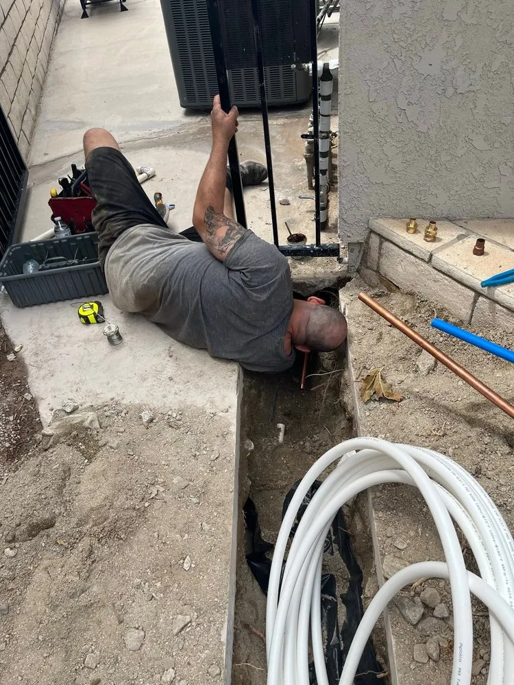 Slide of Les' Plumbing Service