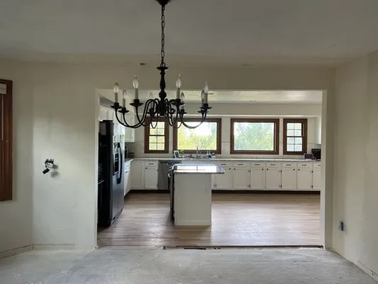 Level Line Contractors and Renovators Logo