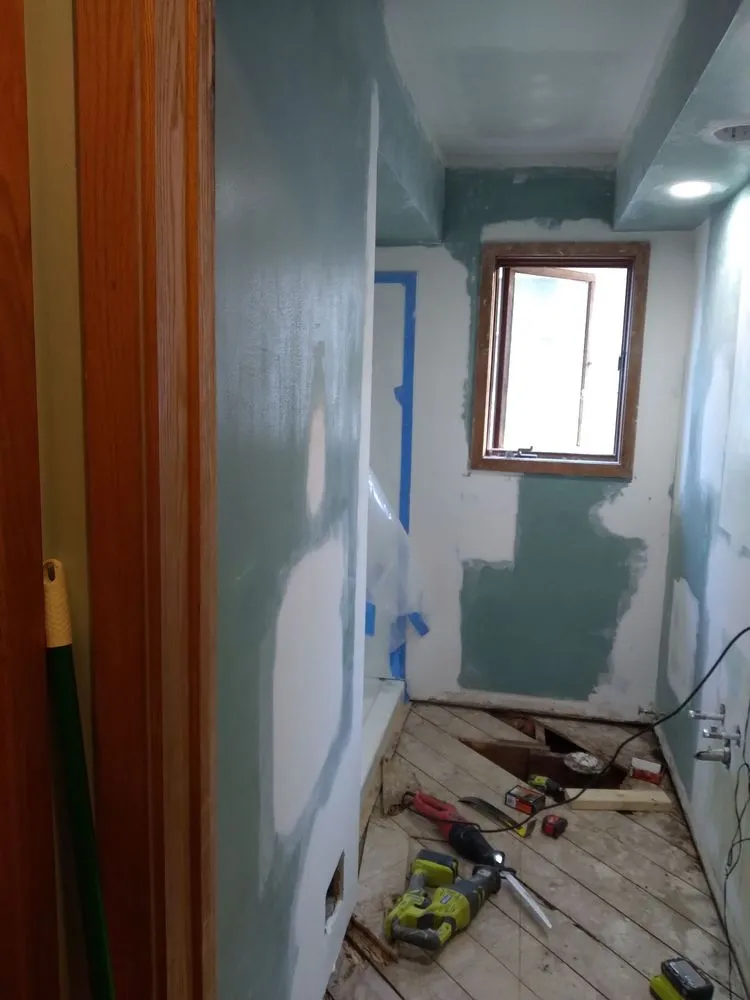 Emergency pipe repair experts serving Grand Rapids, MI - Leyvas' Construction