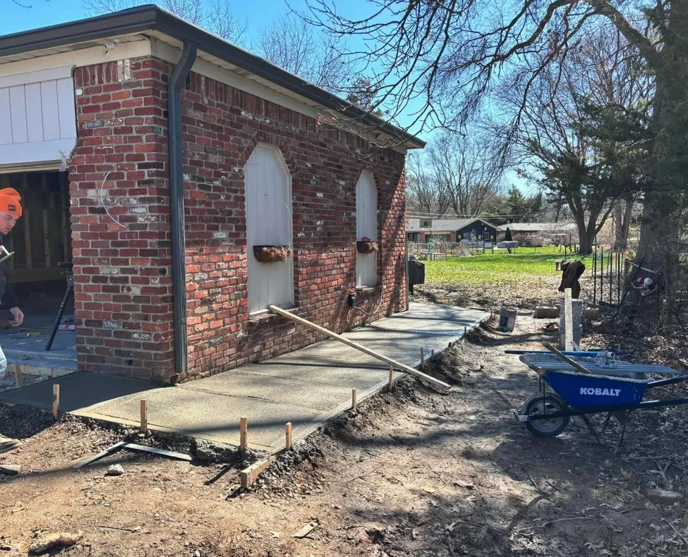 Top-rated water heater service experts serving Brownsburg, IN - Lightfoot & Lightfoot Construction