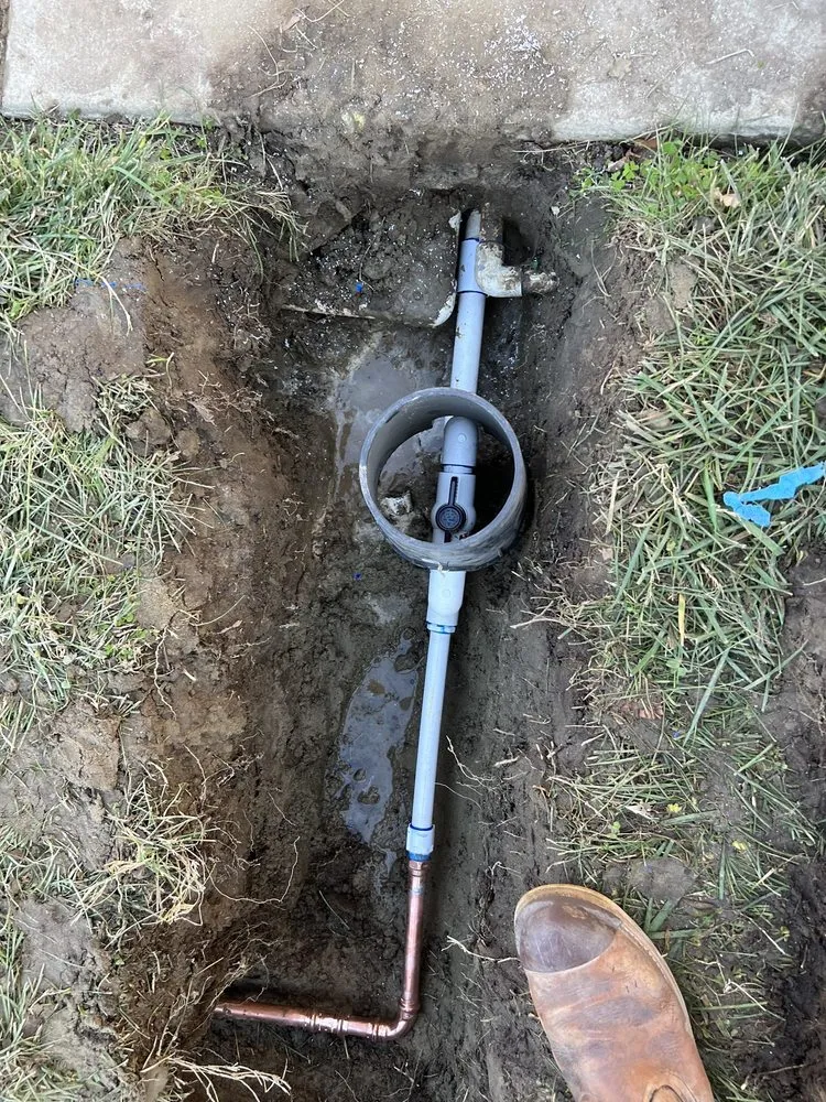 Emergency water heater service experts serving Fontana, CA - Lightning Plumbing & Rooter