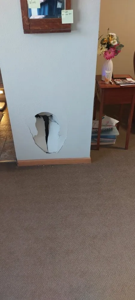 Slide of Lil John Handyman Service