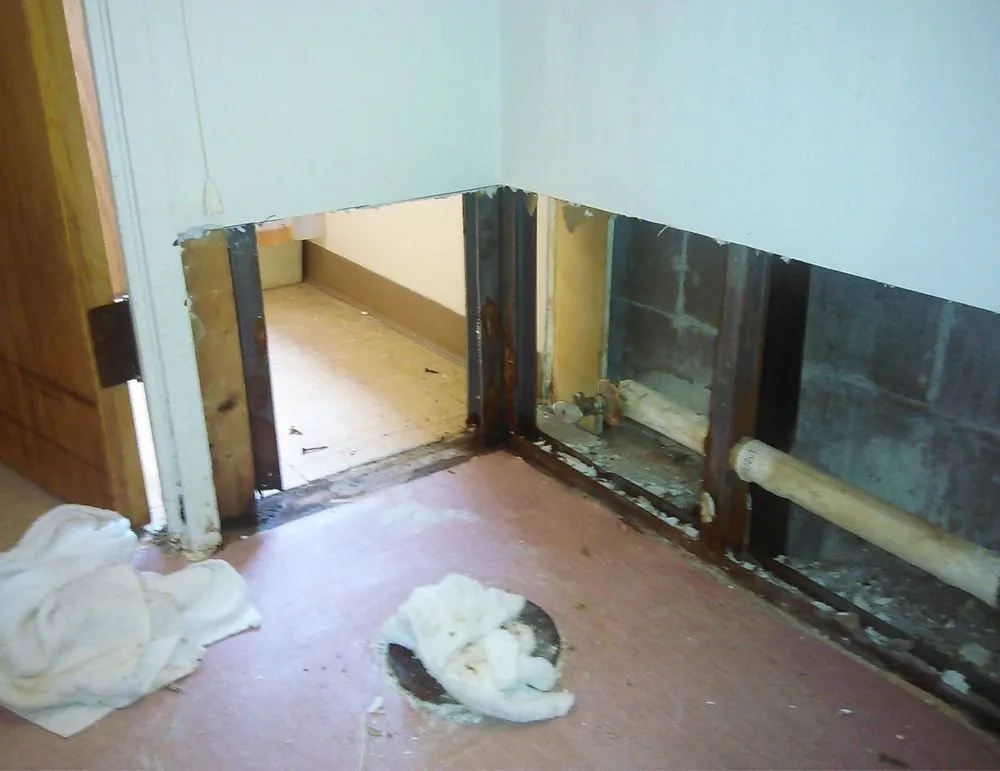 Slide of Lil John Handyman Service