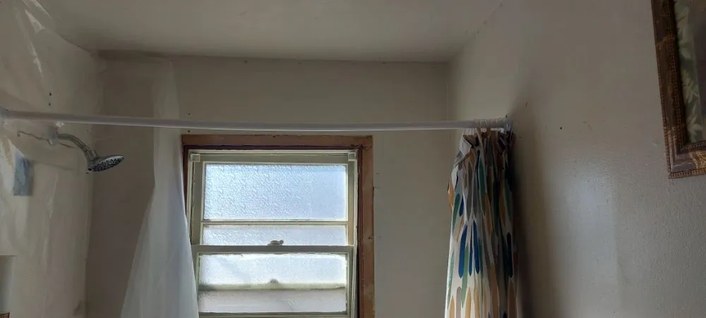 Slide of Lil John Handyman Service