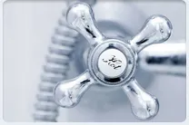 Lira's Plumbing and Heating Logo