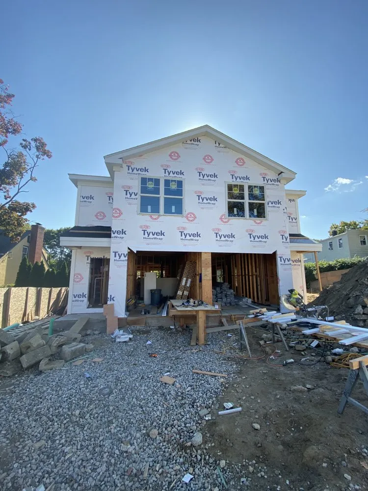 Slide of Lisi Contracting