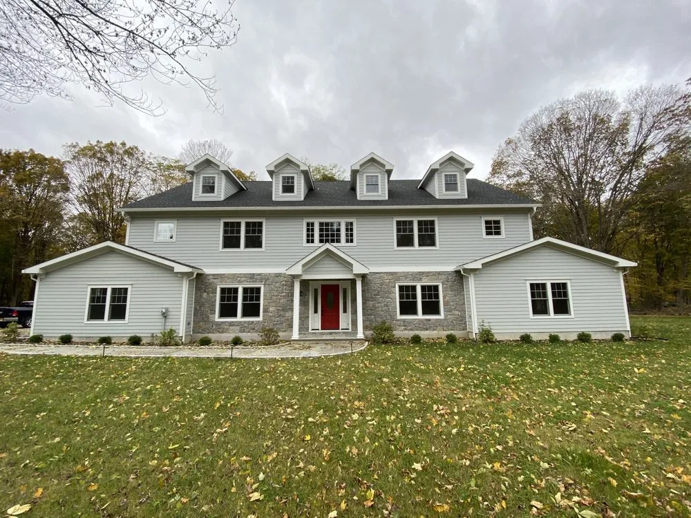 Slide of Lisi Contracting