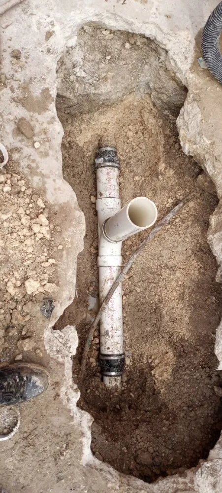 Slide of Litos Plumbers