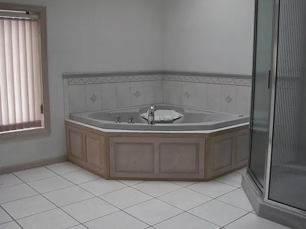 Slide of Litt's Plumbing Kitchen & Bath Gallery