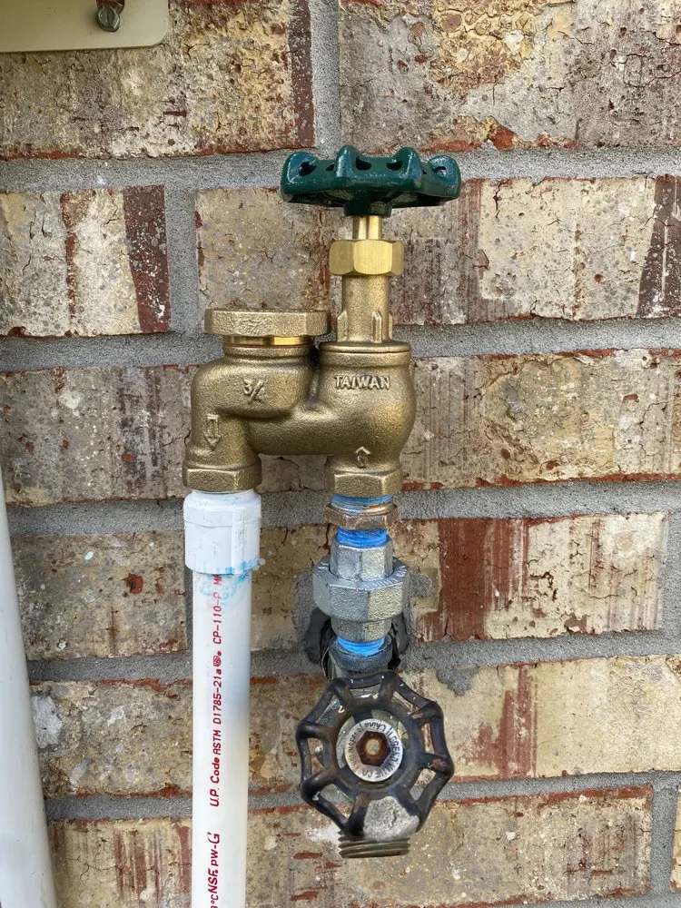 Slide of Livas Contracting Services