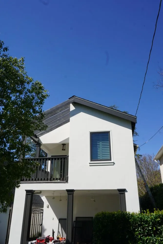 Slide of Living Color Painting & Construction