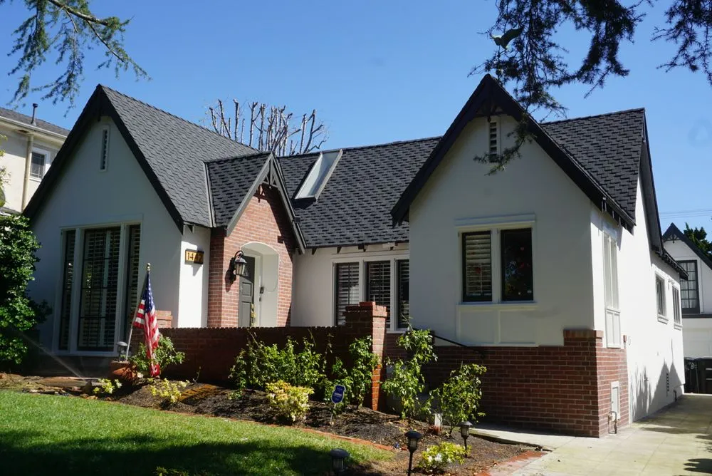 Slide of Living Color Painting & Construction