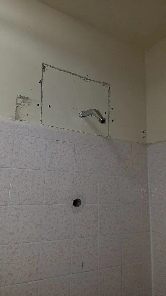 Slide of Lizama's Property Maintenance