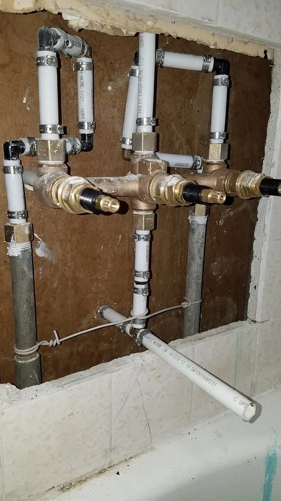 Slide of Lizama's Property Maintenance