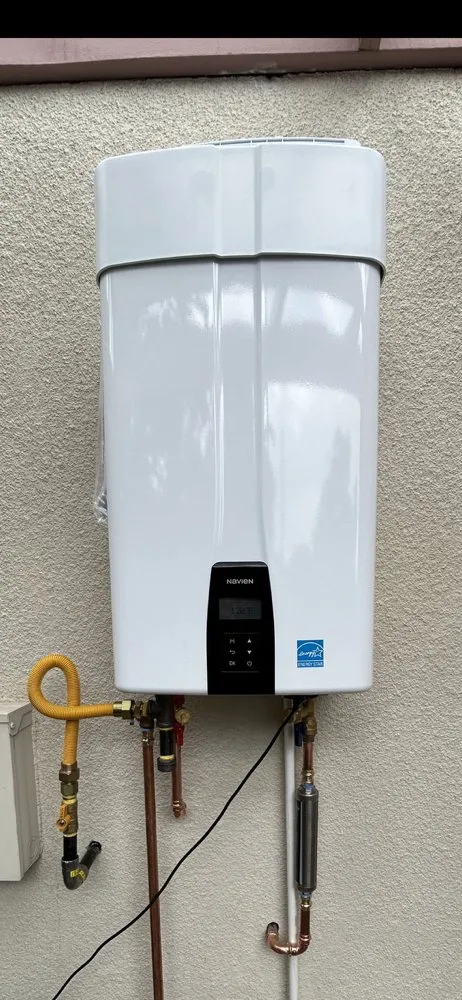 Slide of L&L Plumbing