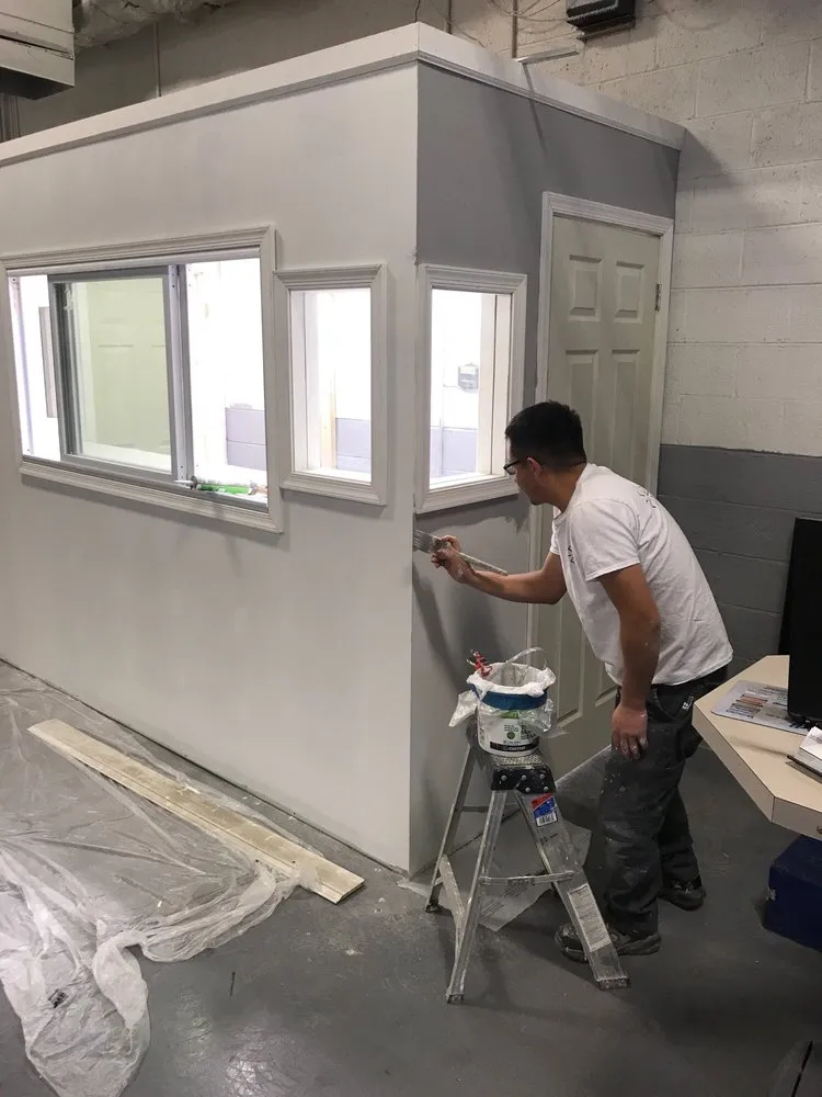 Slide of LLUGO General Contracting