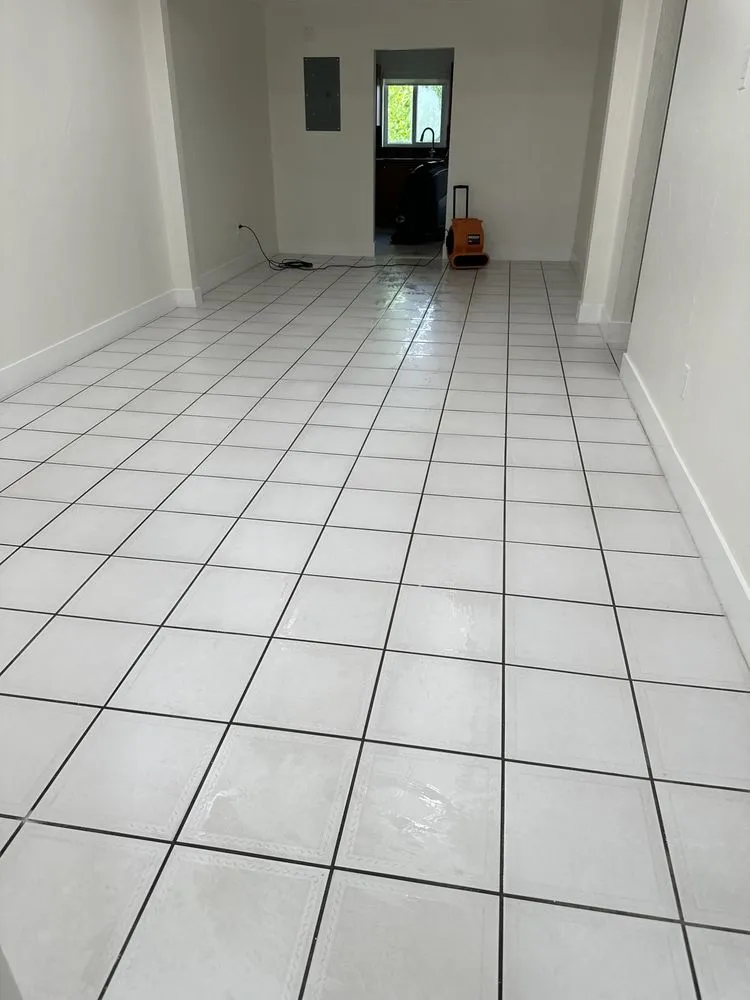 Slide of L&M Cleaning & Painting