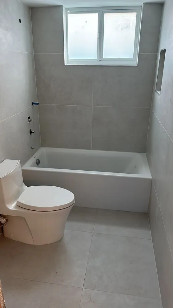 Slide of L&M Cleaning & Painting