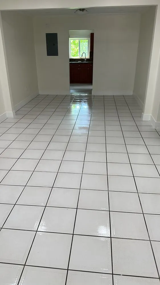 Slide of L&M Cleaning & Painting