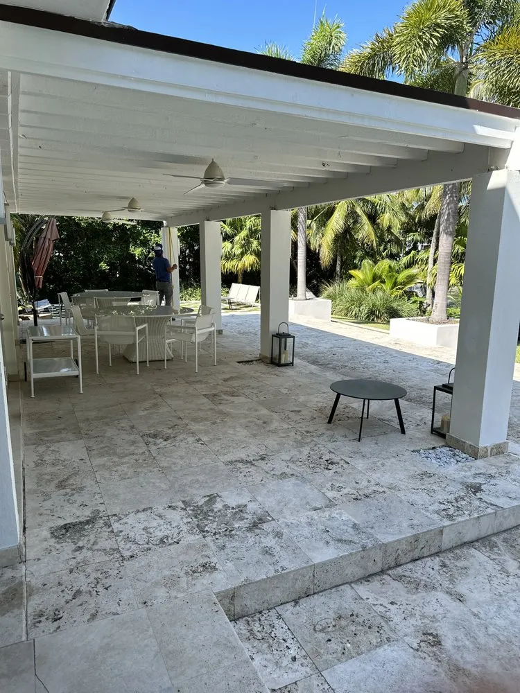 Slide of L&M Cleaning & Painting