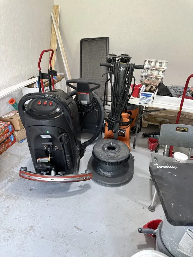 Slide of L&M Cleaning & Painting