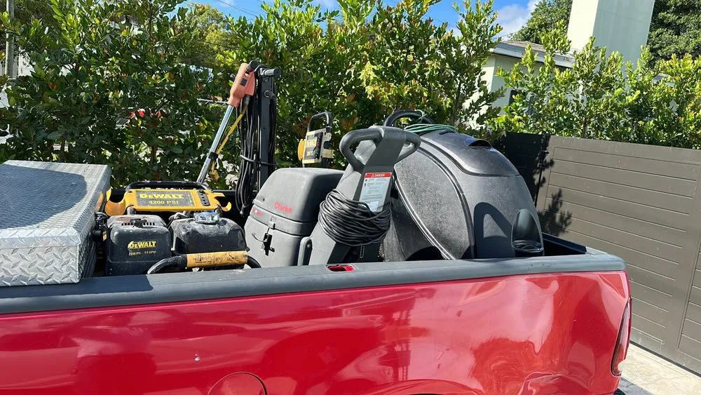 Slide of L&M Cleaning & Painting