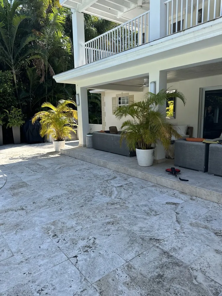 Slide of L&M Cleaning & Painting