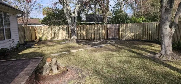 Lm General Multiservices Logo