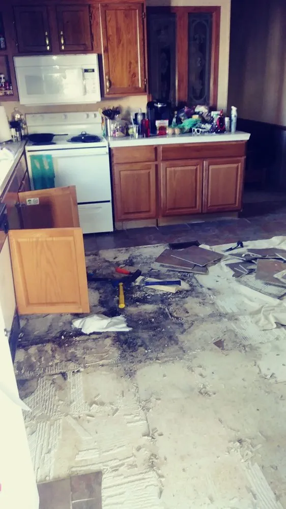 Emergency pipe repair in Hagerstown, MD by L&M Handyman Services