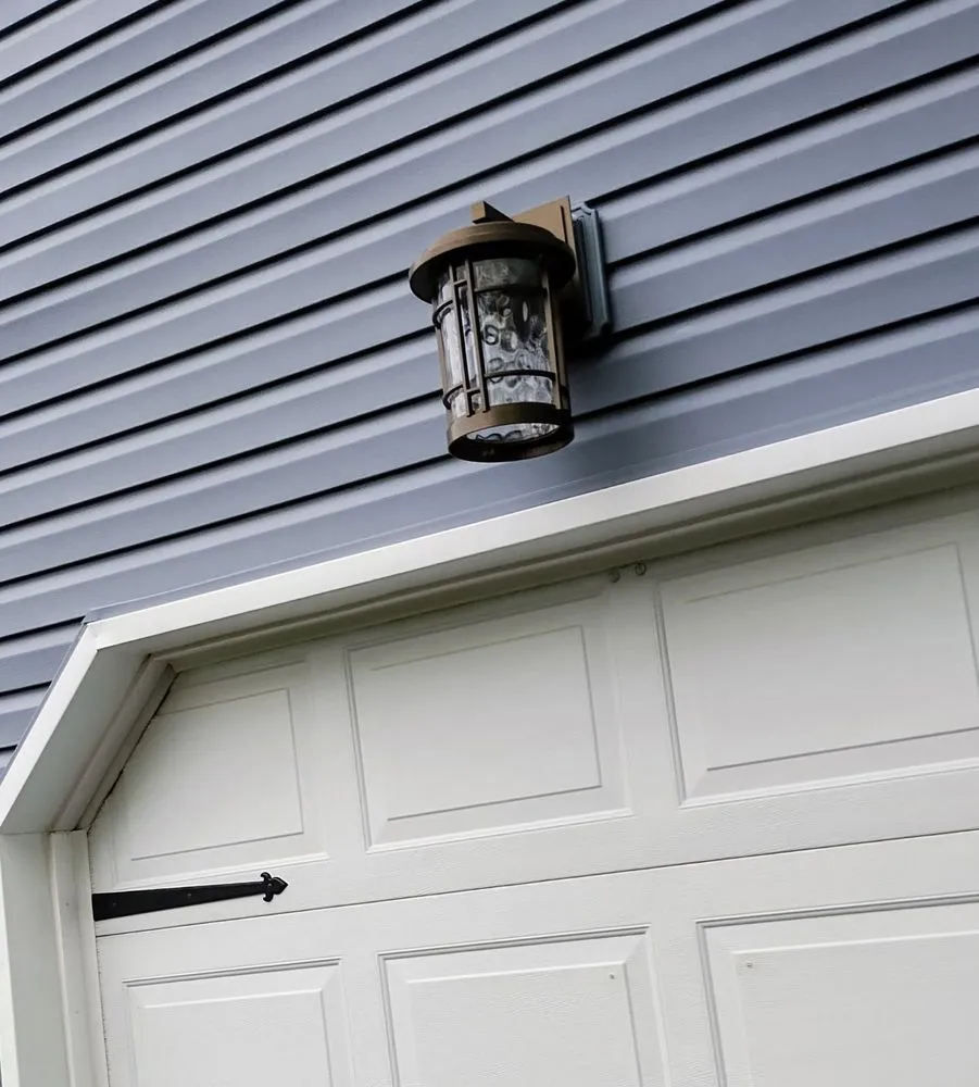 Slide of LMH Handyman